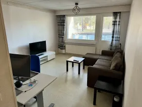 First-floor studio, free parking - Image 5