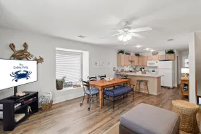 Bright end unit across from pool -steps to beach ramp -beach chairs & cart incl. - Image 3