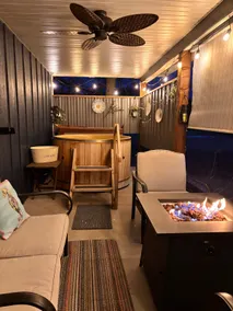 King Bed~Cedar soaking Hot Tub~5min walk to Beach~No Cleaning Fee - Image 2