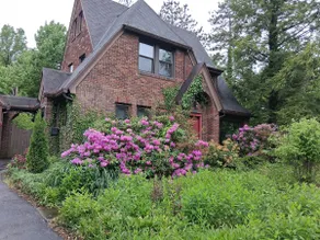 Charming Home in Woodland - Image 2