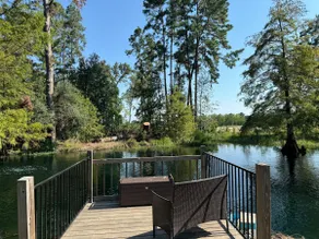 Old Town Spring Pondside Retreat - Image 2
