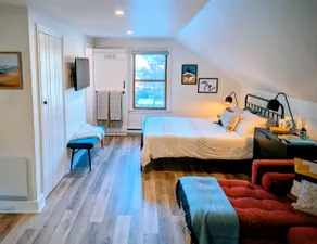 Private Elora Studio in heart of Elora - Image 3