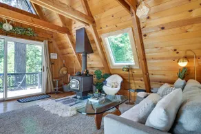 Decks, Grills + Fire Pit: Camp Connell Hideaway! - Image 3