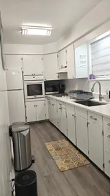 Comfy - 2 Bedroom 3 beds 1 bath Apartment - Image 5