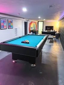 KC - Pool Table & Arcade Games - 7 min to P&L! - Image 3