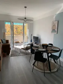 Le Delfino - Superb 3-bedroom apartment balcony and private parking - Image 2