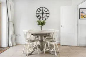 Gorgeous house near Tythe Barn & Bicester Village - Image 3