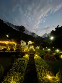 GuestFav 2 BHK River View•Private Lawn•WiFi•Pet Ok - Image 3
