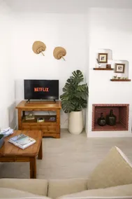 Charming apt in residential near the beach - Image 4