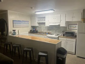 Close to Downtown, Restaurants, Bchs & Navy Base. - Image 3