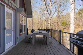 Lake Keowee Cabin: Peaceful and Bright - Image 4