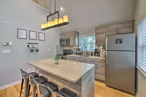 Near Lakes & Resorts: Pet-Friendly Long Pond Abode - Image 5