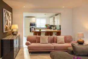 Luxe Detached 3 Bed Luxe House on Exclusive Private Estate Close to Coast Free Hot Tub Sleeps 6 Private Parking for 2 Cars - Image 2