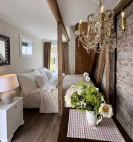 Private guest house • New bathroom • 2 min to the city center - Image 2