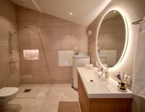 Private guest house • New bathroom • 2 min to the city center - Image 3