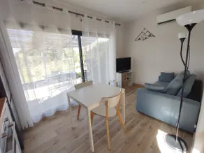 Guest house with swimming pool, quiet location close to the village - Image 4