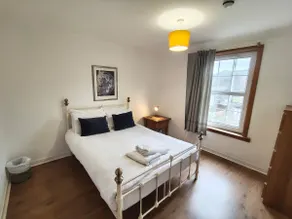 2 bedroom apartment at The Fintry Inn - Image 2