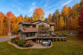 Canandaigua Retreat, 15+acres, hot tub, game room - Image 5