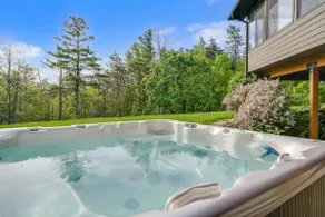 Canandaigua Retreat, 15+acres, hot tub, game room - Image 2