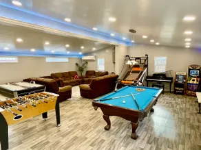 Bungalow with Massage Chair & GAME ROOM - Image 4