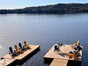 Rustic and Spacious Lakefront Oasis in Nature - Image 3