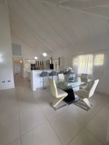 Eshae Living Luxury 3BR Beach House - Image 3