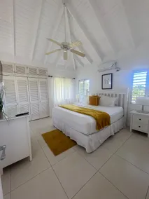 Eshae Living Luxury 3BR Beach House - Image 4
