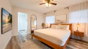 Relaxing 2 Bed Home near Beach in Venice - Image 3
