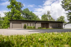 Haven House near DT Rogers and Prarie Creek Marina - Image 3