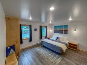 Talkeetna Wilderness Lodge - Luxury King Cabin 9 - Image 2