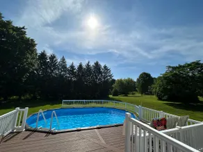 King’s place, hot tub. Pool is open for summer! - Image 5
