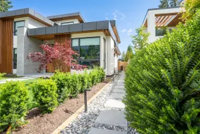 Stylish 2BR/1BA close to City Centre bsmt suite - Image 2