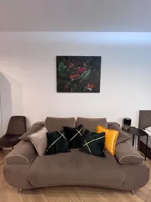 Lovely apartment with free parking - Image 4