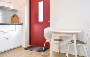 Gorgeous Apartment In Färjestaden - Image 3