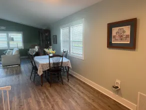 Welcome to The Nest. Beautiful hill top apartment - Image 4