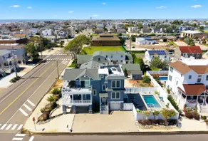 Awesome 5 bed, 5 bath, heated pool - short walk to the beach! - Image 5