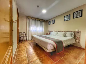 Apartments in Ávila, Studio with a queen bed and - Image 3