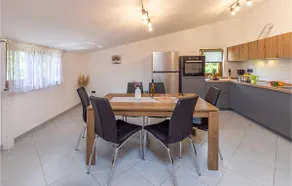 Gorgeous Apartment In Rezanci With Wifi - Image 5