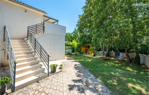 Gorgeous Apartment In Rezanci With Wifi - Image 2