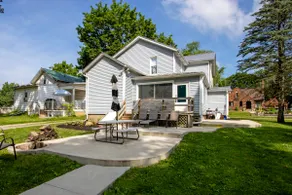 Peaceful 2-BR Apartment in the Heart of Smithville - Image 3