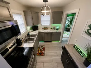 Retro 3BR near Horse Park | Arcade & Pets - Image 5