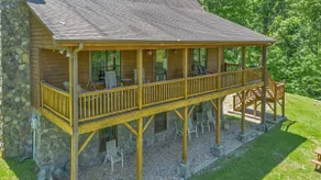30 Acres of Privacy - Sleeps 15 with Pool Table - Image 3