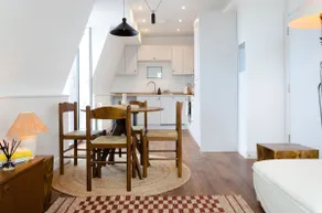 Relaxing Retreat with Terrace & Sea Views - Sleeps 4 - Image 3
