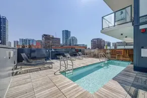 King Bed | DT Views | Mins to Stampede | Gym | AC - Image 2