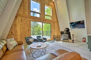 Wilmington Chalet w/ Hot Tub < 8 Mi to Mount Snow! - Image 3