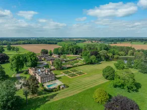 Luxury Shropshire Cottage | Log Burner & Hot Tub - Image 3