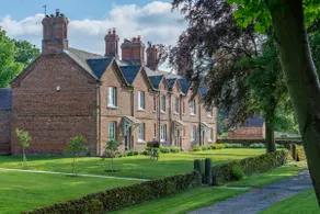 Luxury Shropshire Cottage | Log Burner & Hot Tub - Image 4