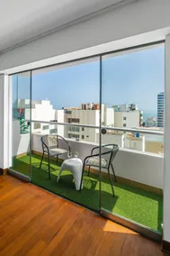 Amazing Modern 4BD/3.5BA in Best Location! - Image 3