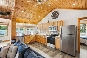 Lakefront, 5 Min to Colgate, Sleeps 8 - Image 5