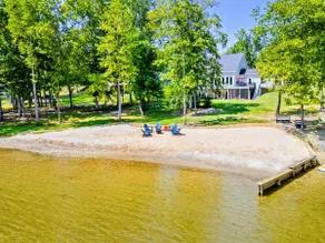 Lakefront with 120' Beach, Views, Wifi @ Lake Anna - Image 2